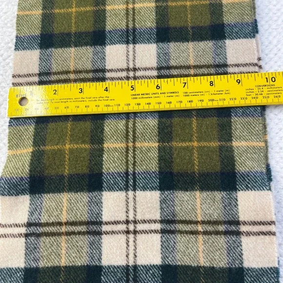 Barbour Lambswool Tartan Plaid Scarf Made in Scotland Green Cream - Picture 3 of 5